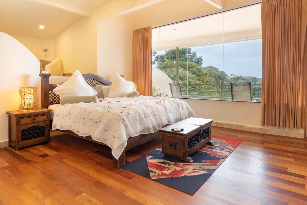 Honeymoon Suite with Ocean View - Photo 10