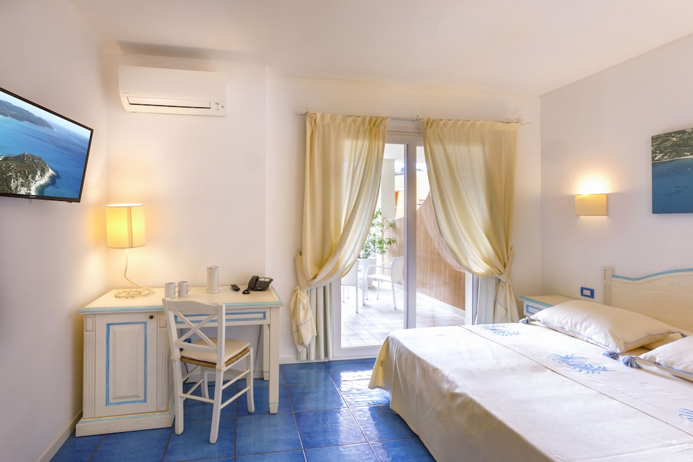 Superior Deluxe Double or Twin Room