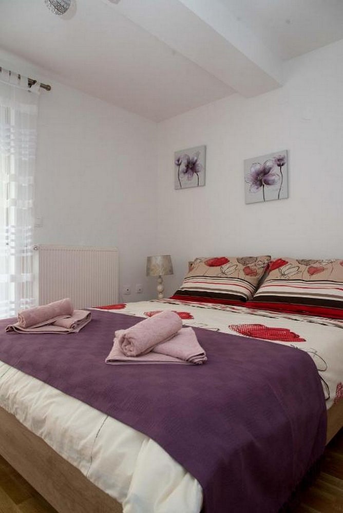 Apartment (One Bedroom Apartment with Terrace) photo 2
