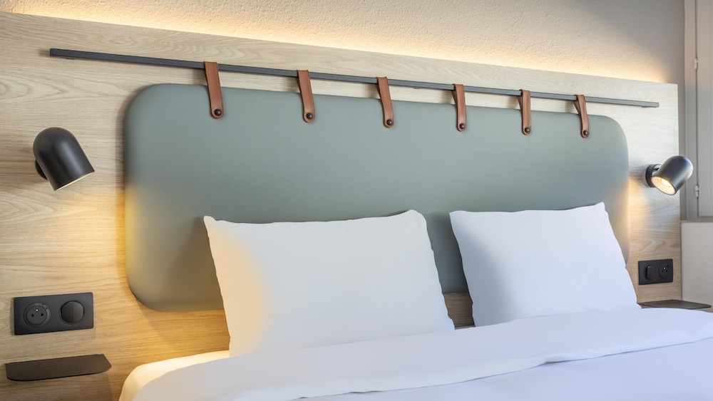 Standard Room, Multiple Beds, Connecting Rooms - Photo 7