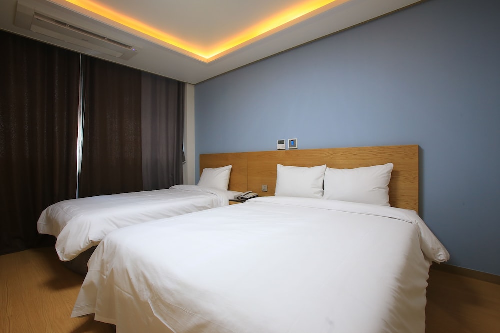 Deluxe Twin Room photo 1