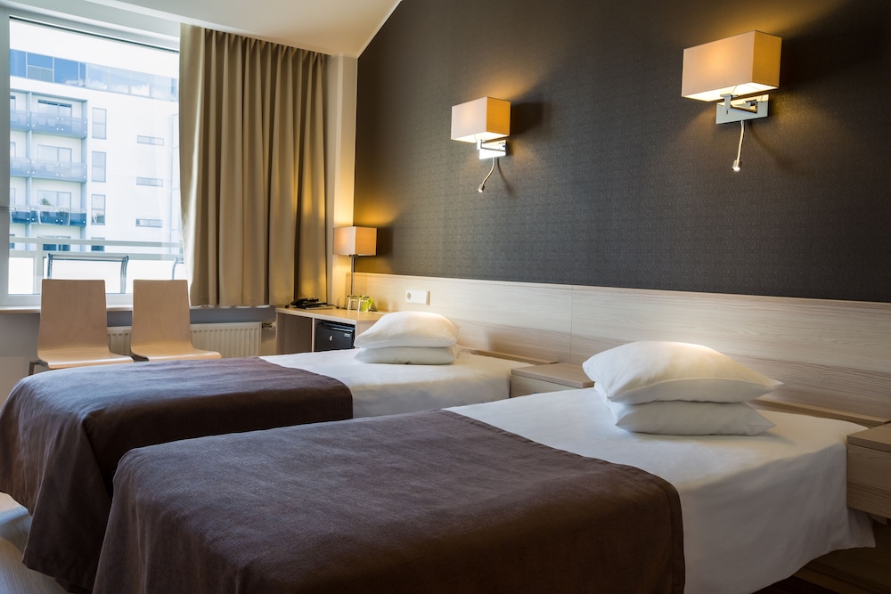 Standard Twin Room, Balcony photo 1