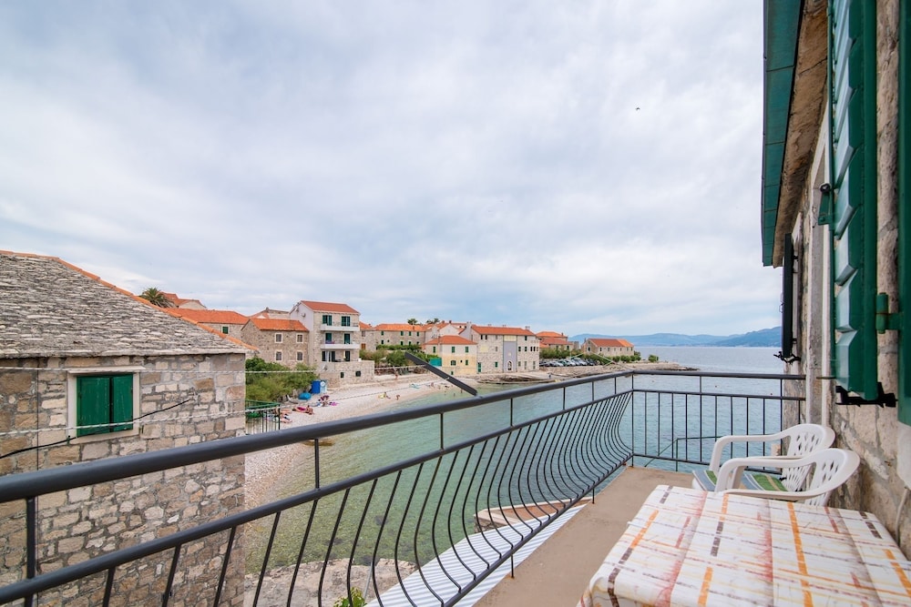 Apartment (Sea Stone - Apartment by the Sea - A1)