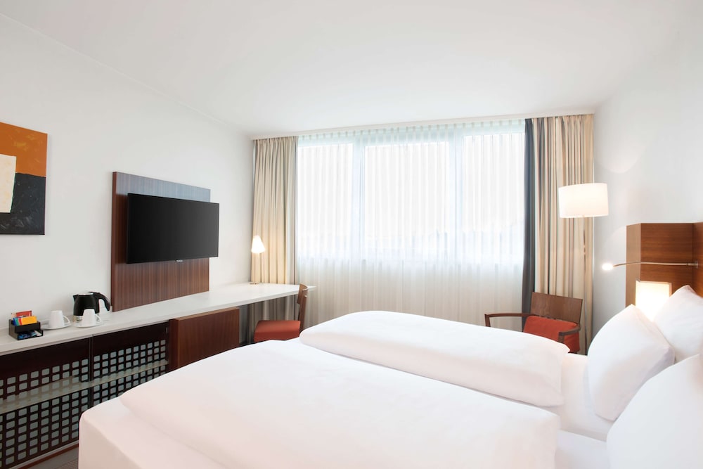 Standard Room (Extra Bed 3 adults) - Photo 1