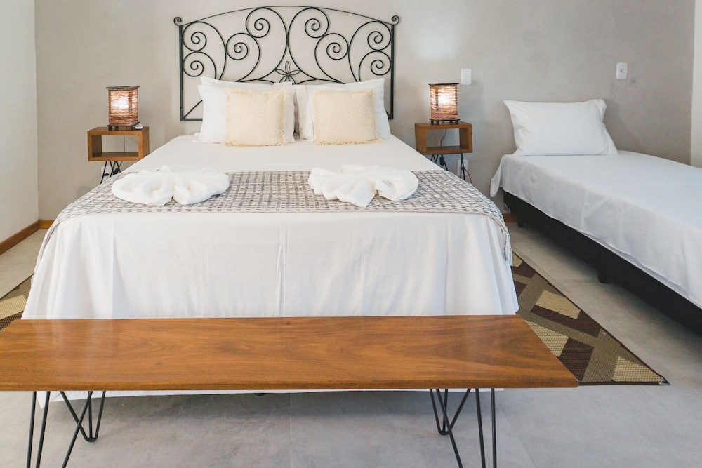 Deluxe Room - Photo 6