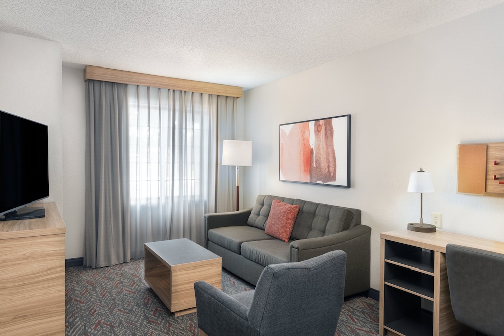 Suite, 1 Bedroom - Photo 5