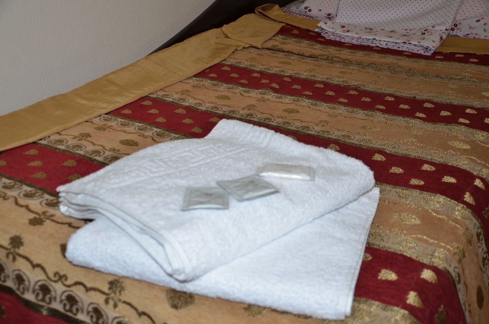 Standard Twin Room, Shared Bathroom