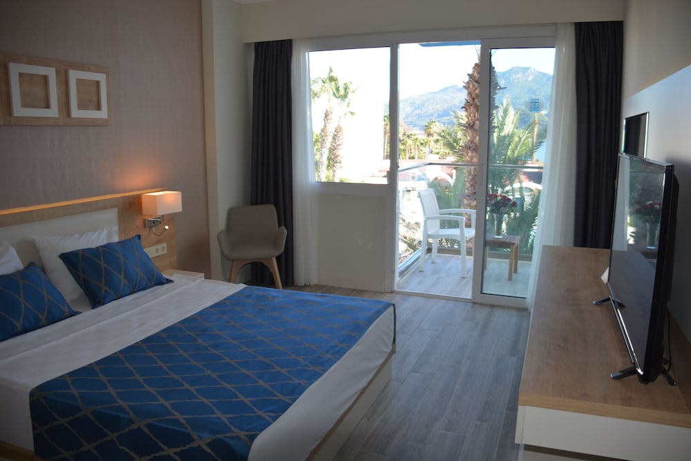 Standard Room, Non Smoking, Sea View photo 1