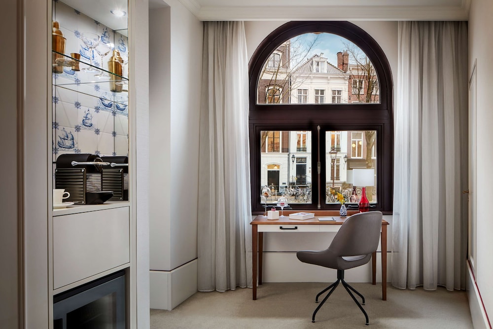 Presidential Suite (Empress Suite)