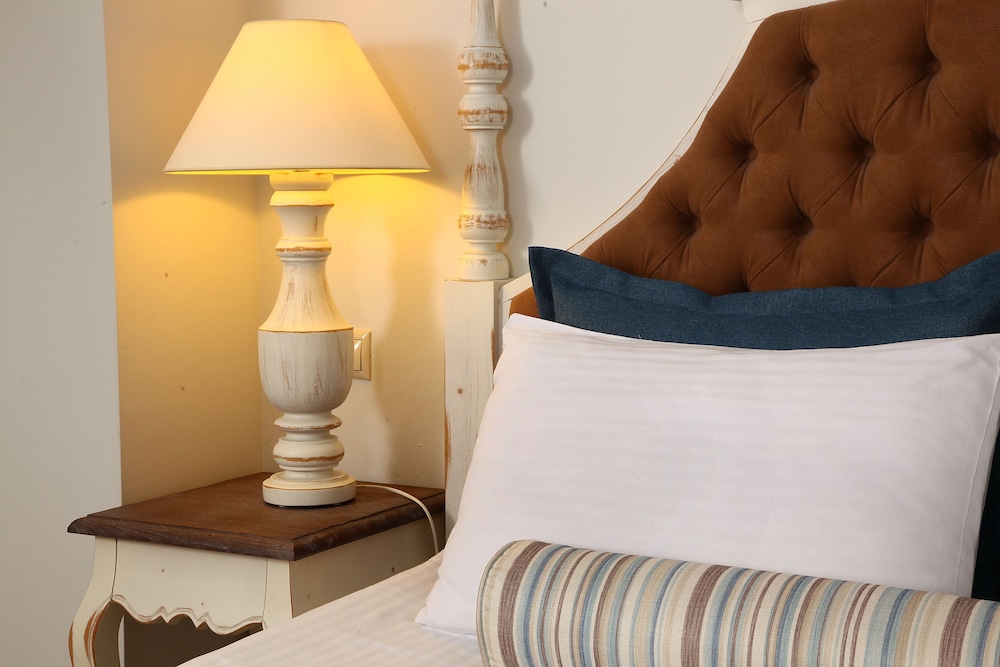 Twin Guest Room