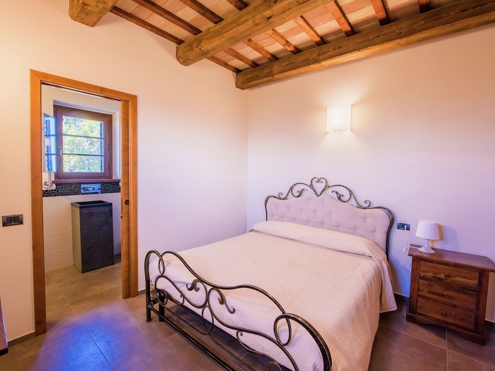 Classic House, 3 Bedrooms photo 1