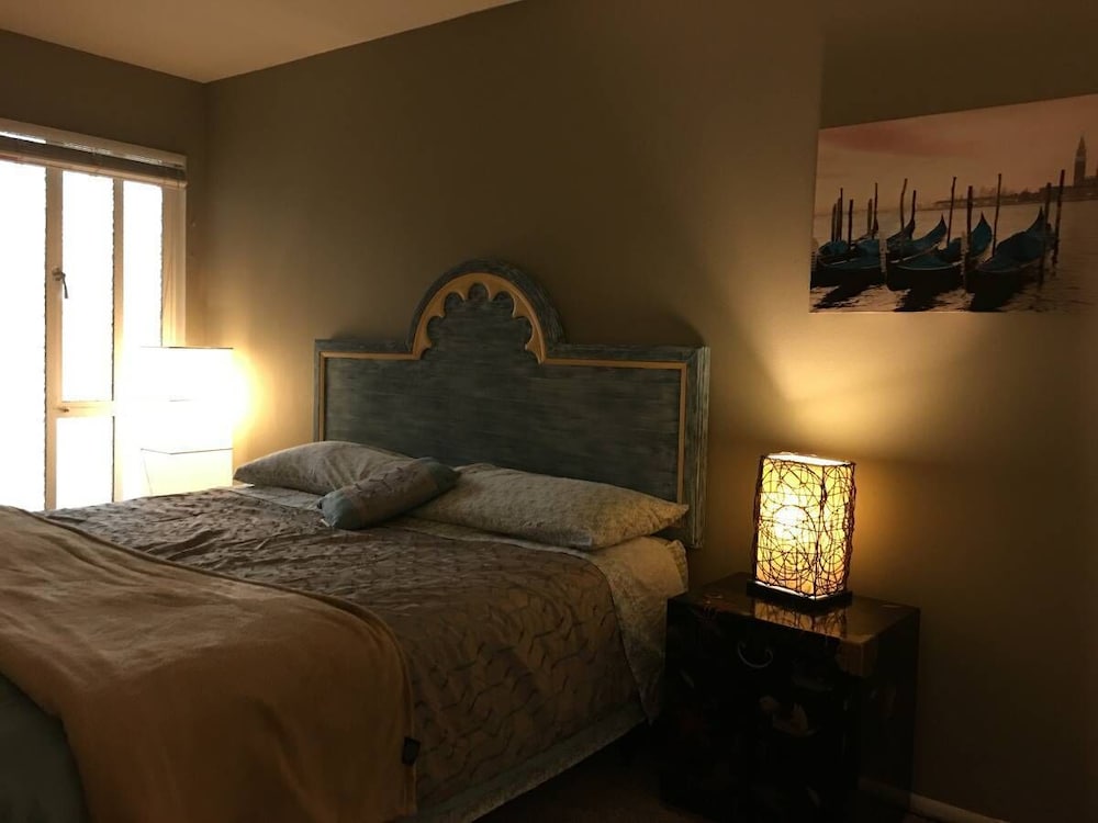 City Apartment, 2 Bedrooms photo 1