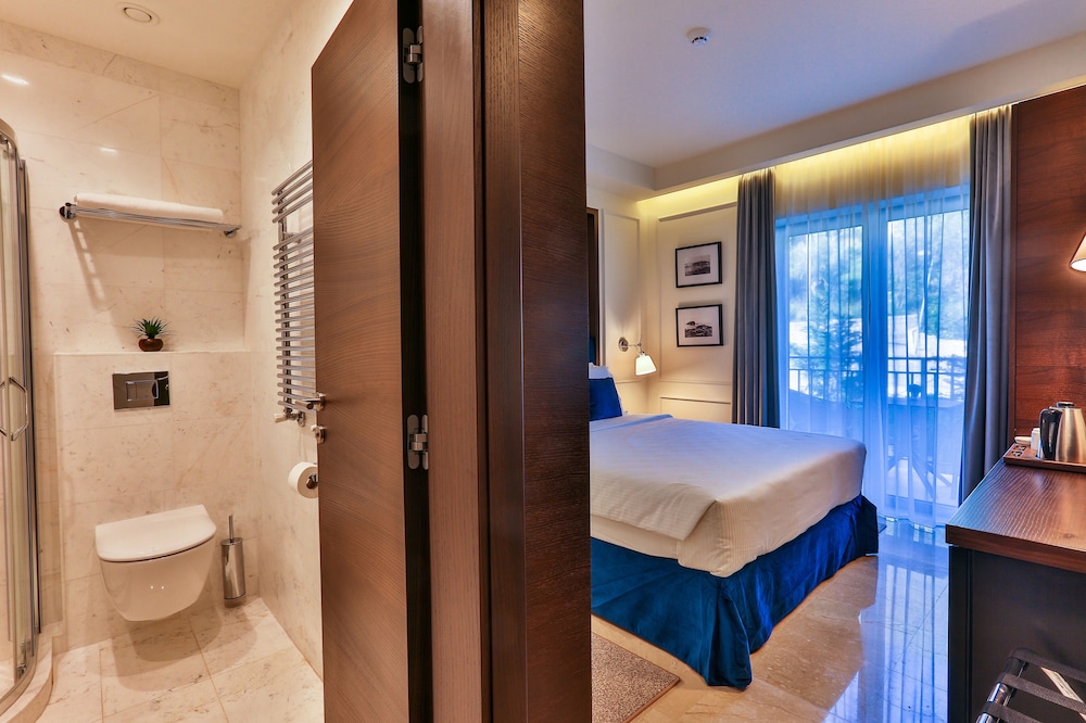 Basic Double Room, Mountain View - Photo 4