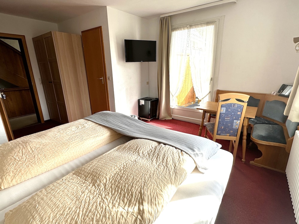 Standard Double Room photo 3