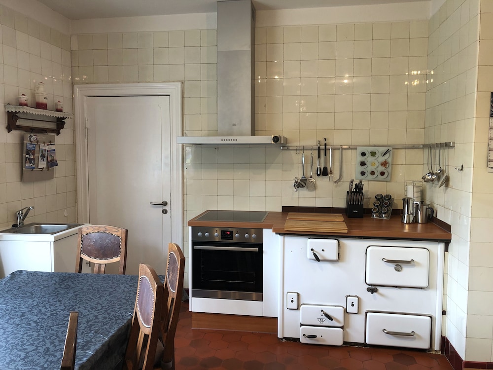 Comfort Apartment, 4 Bedrooms, 2 Bathrooms, Garden Area photo 1