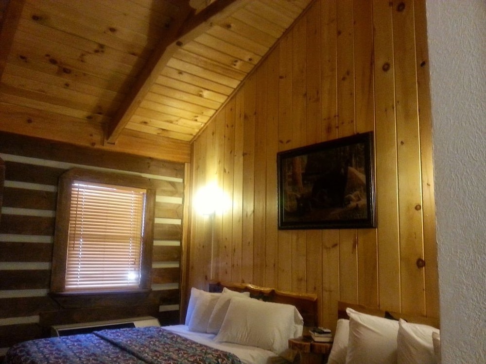 Room, 2 Double Beds photo 3