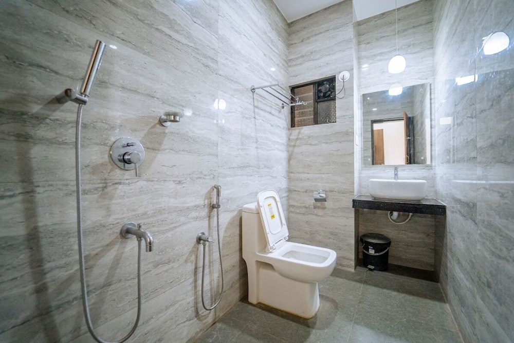 Deluxe Room - Photo 3