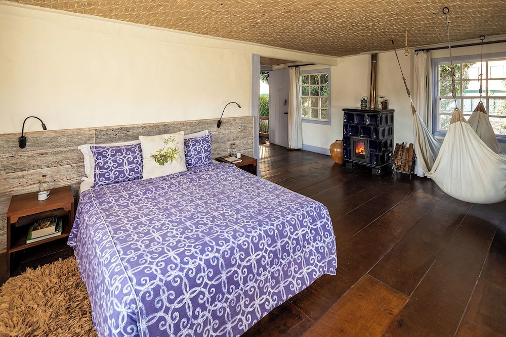 Deluxe Suite, Garden View