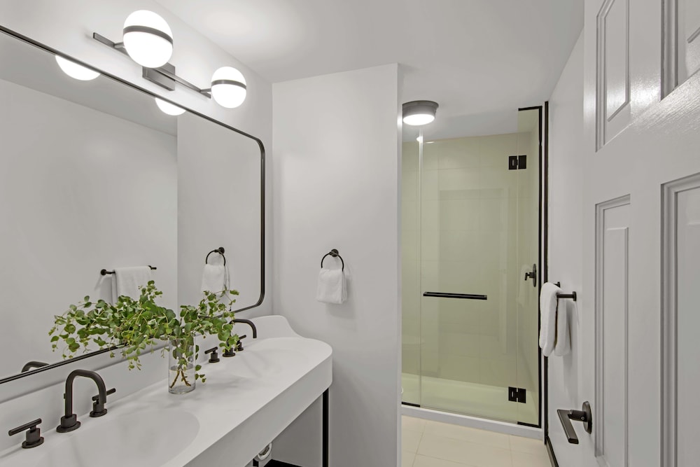 Studio Suite, Multiple Beds (Historic) - Photo 4
