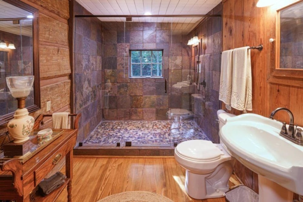 Luxury Cabin photo 2