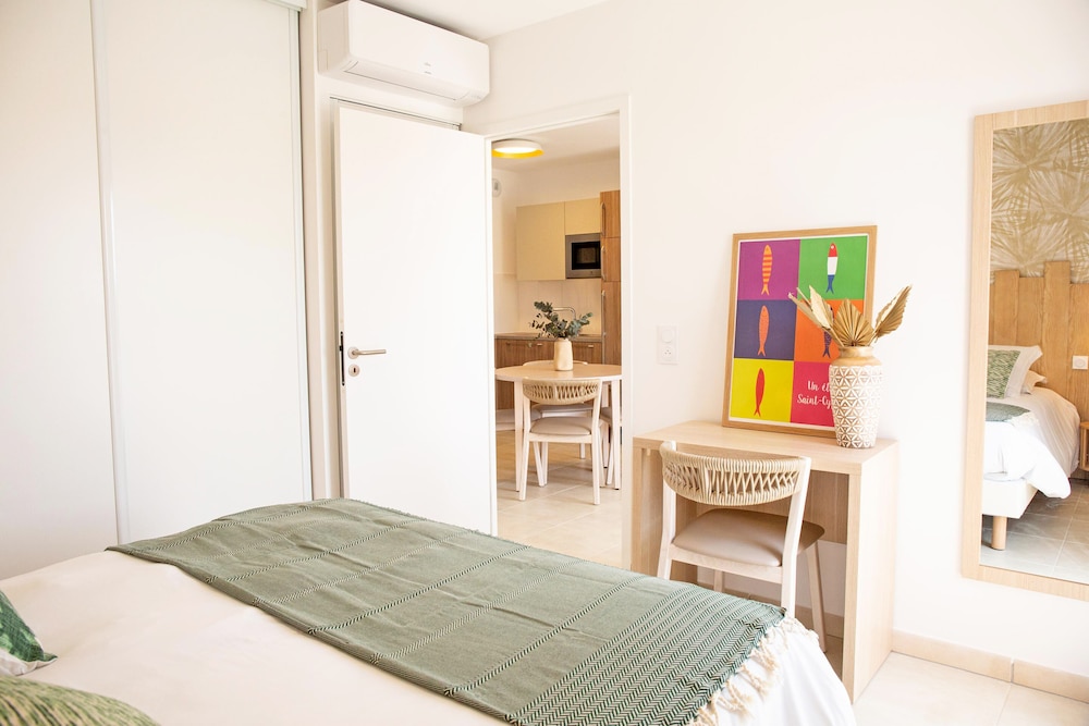 Apartment, 1 Bedroom, Balcony, South West Exposure photo 1