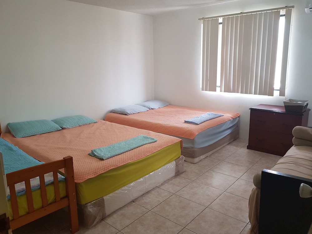 Basic Quadruple Room, 1 Bedroom, Non Smoking photo 1