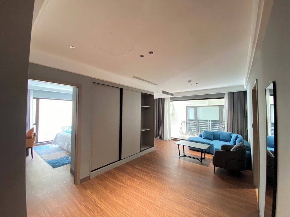 Presidential Apartment, Balcony