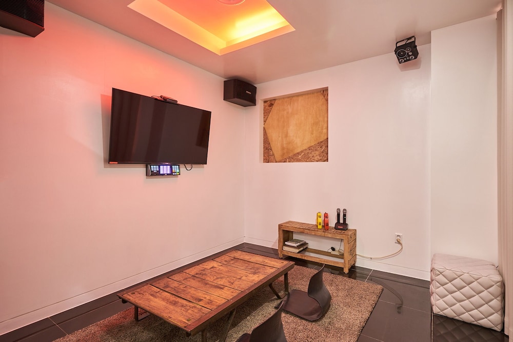 Room (Event)