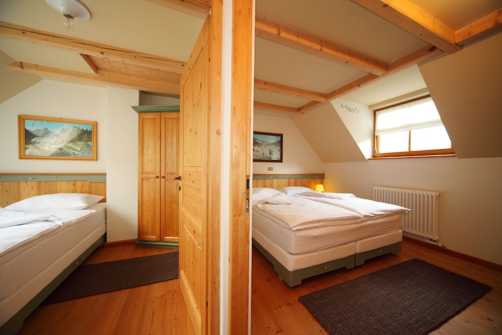 Chalet, Multiple Beds, Garden View photo 2