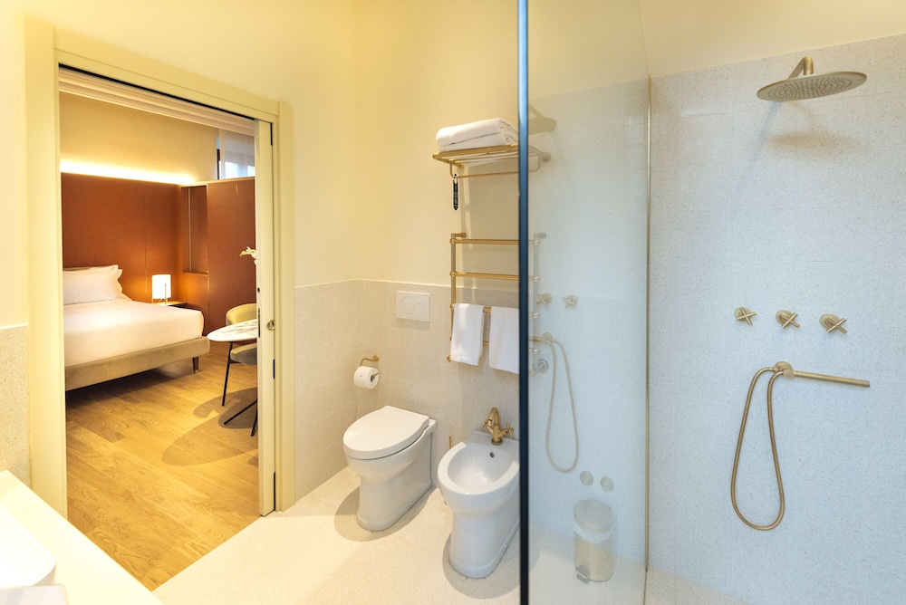 Deluxe room with balcony photo 3