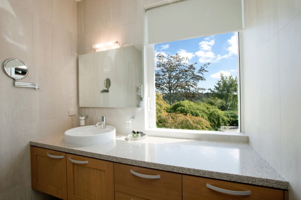 Twin Room, Shared Bathroom, Garden View photo 3