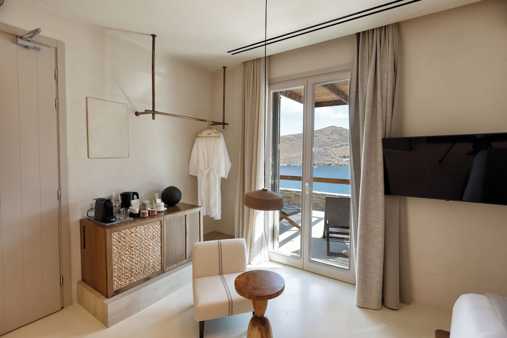 Superior Sea View Room photo 2
