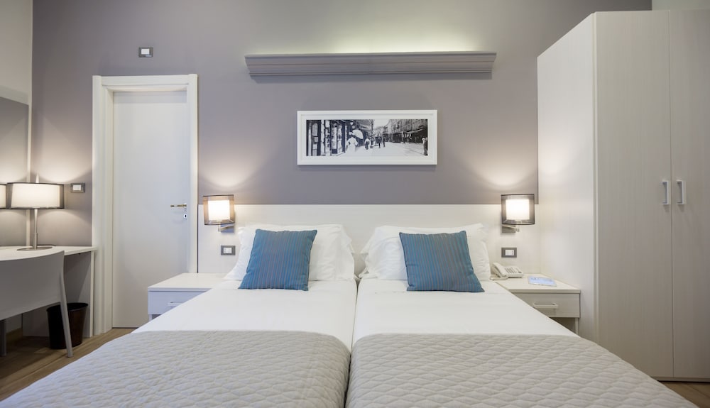 Superior Double Room, 2 Twin Beds, Ensuite photo 2