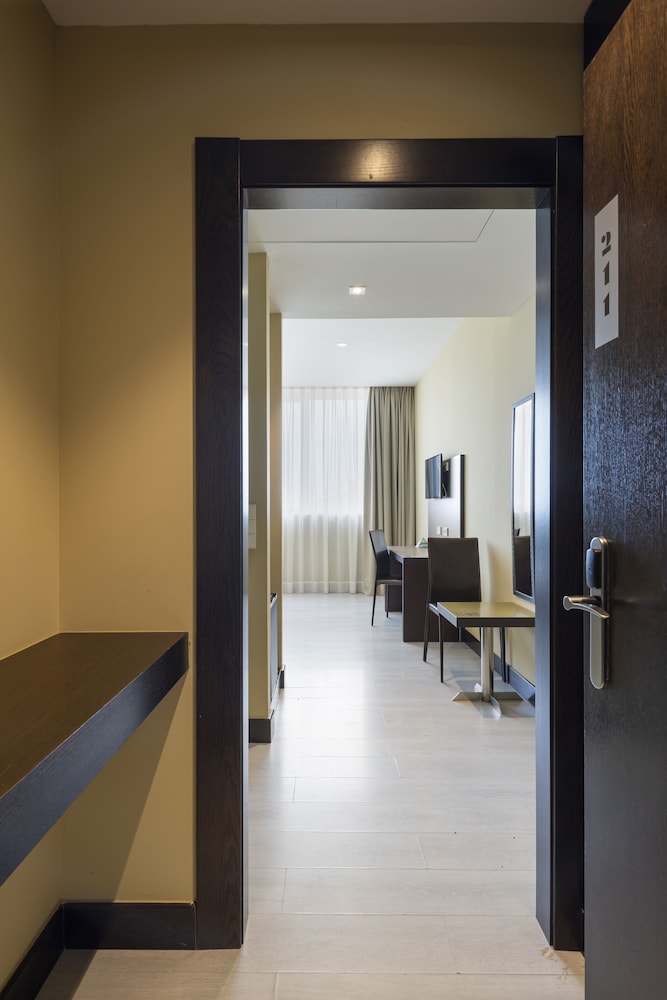 Standard Double Room - Photo 7