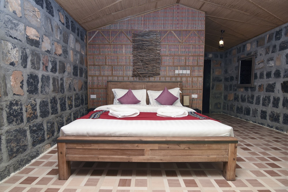 Panoramic Double Room, 1 Queen Bed, Non Smoking, Mountain View