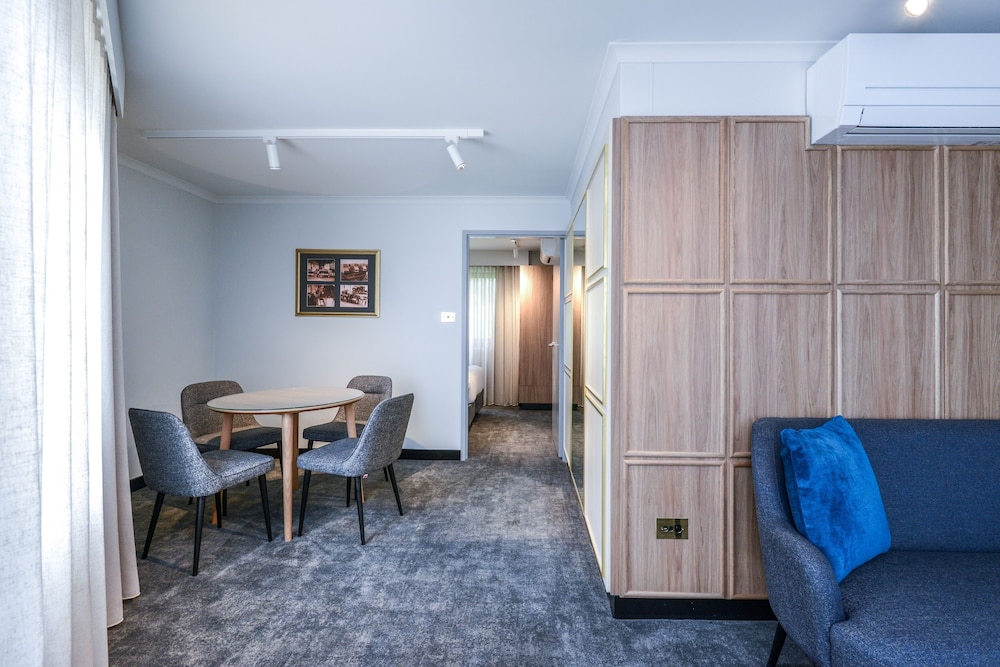 Two Bedroom Kitchen Apartment - Photo 6