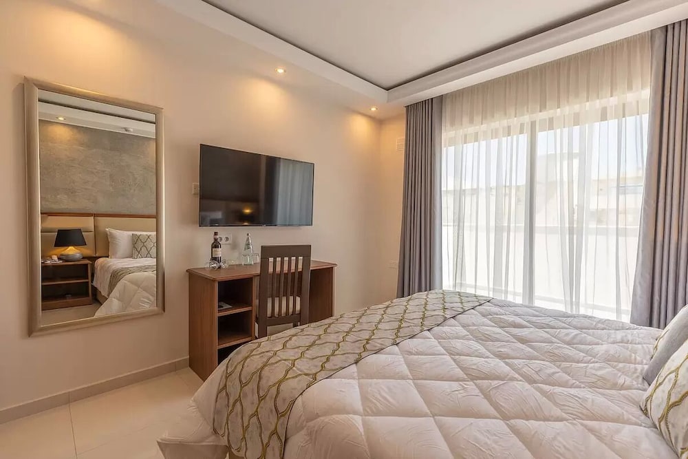 Standard Double or Twin Room photo 2