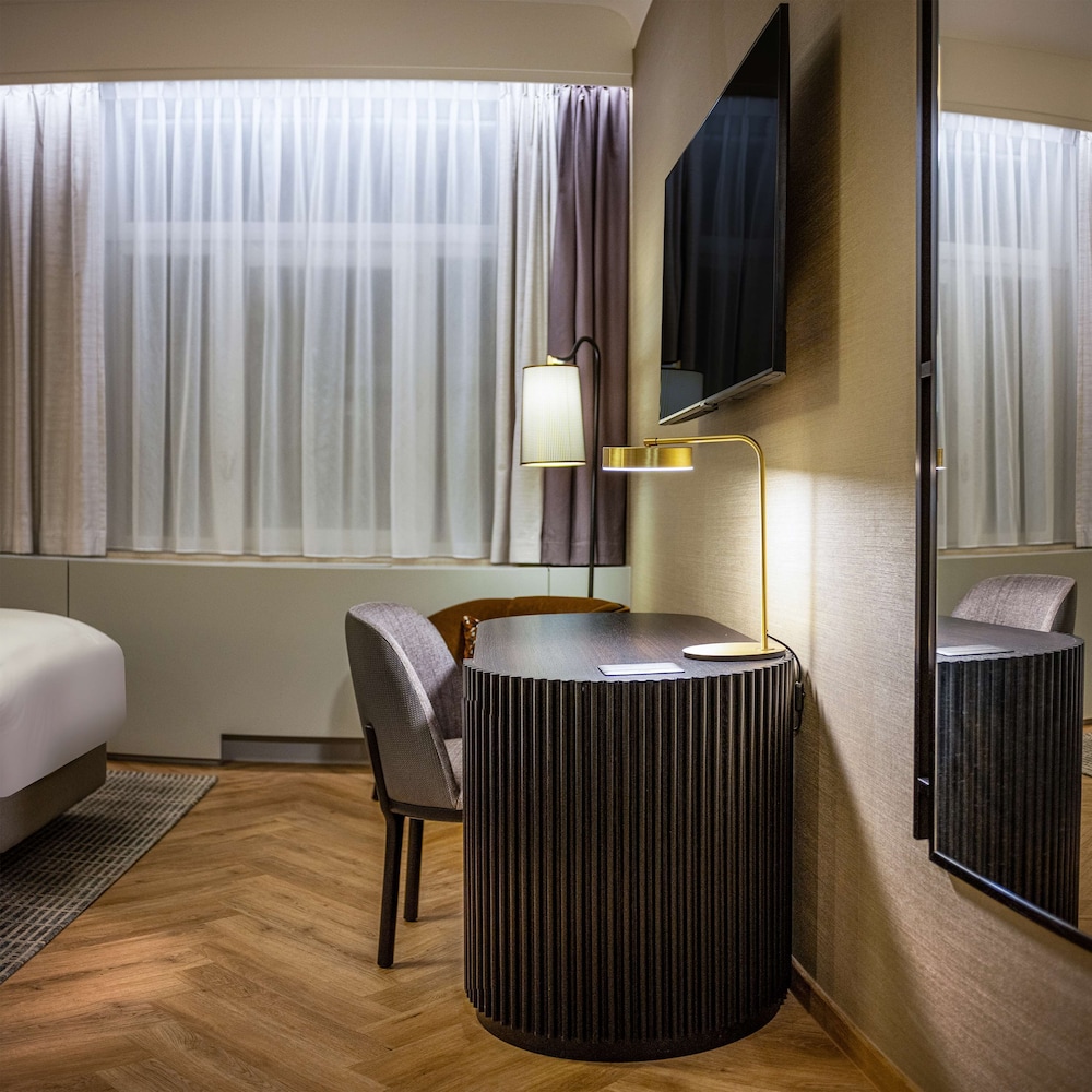 Junior Suite, 1 King Bed