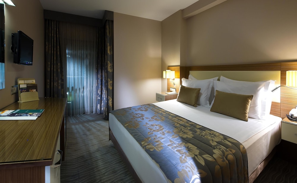 Deluxe Double or Twin Room, 1 Double or 2 Twin Beds photo 1