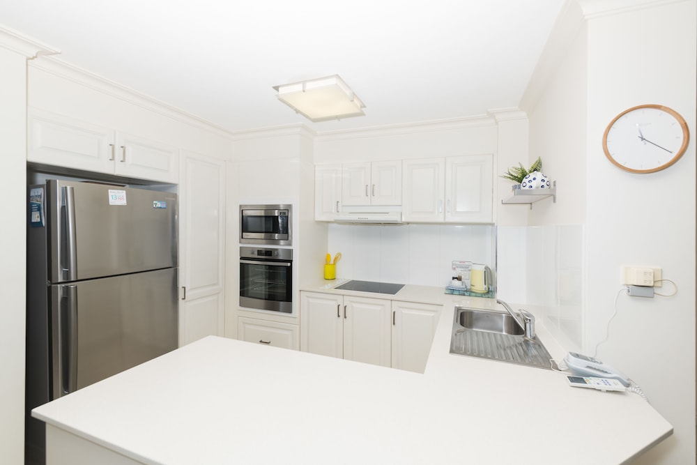 2 Bedroom Garden Apartment photo 2