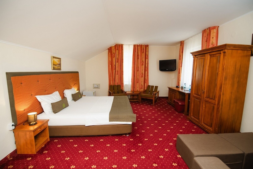Executive Double Room, Balcony, Garden View