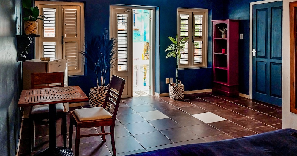 Deluxe Studio Suite - Photo 2