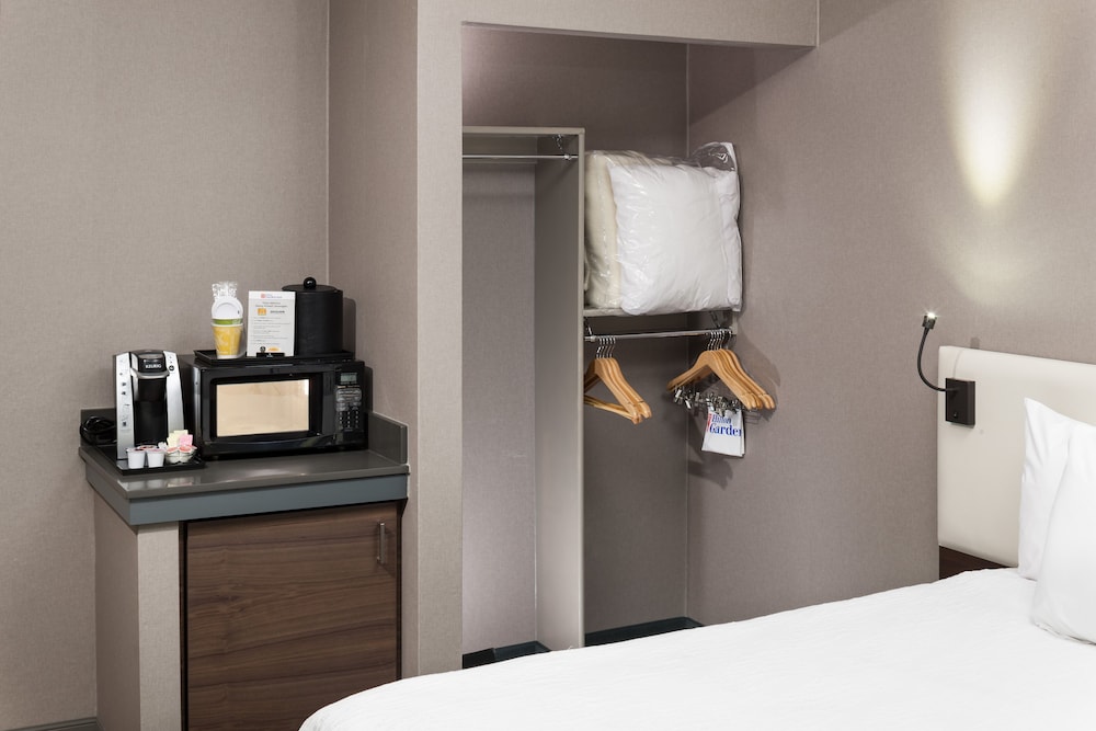 Room, 2 Double Beds, Accessible, Bathtub (Hearing/ Mobility) - Photo 4
