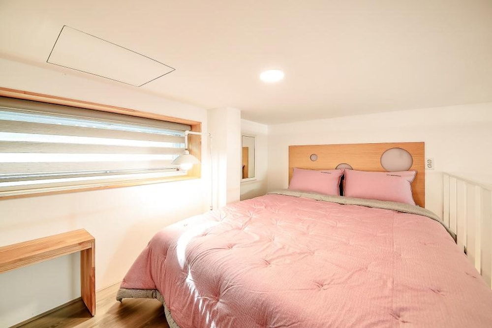 Basic Room, 1 Bedroom (E102) - Photo 6