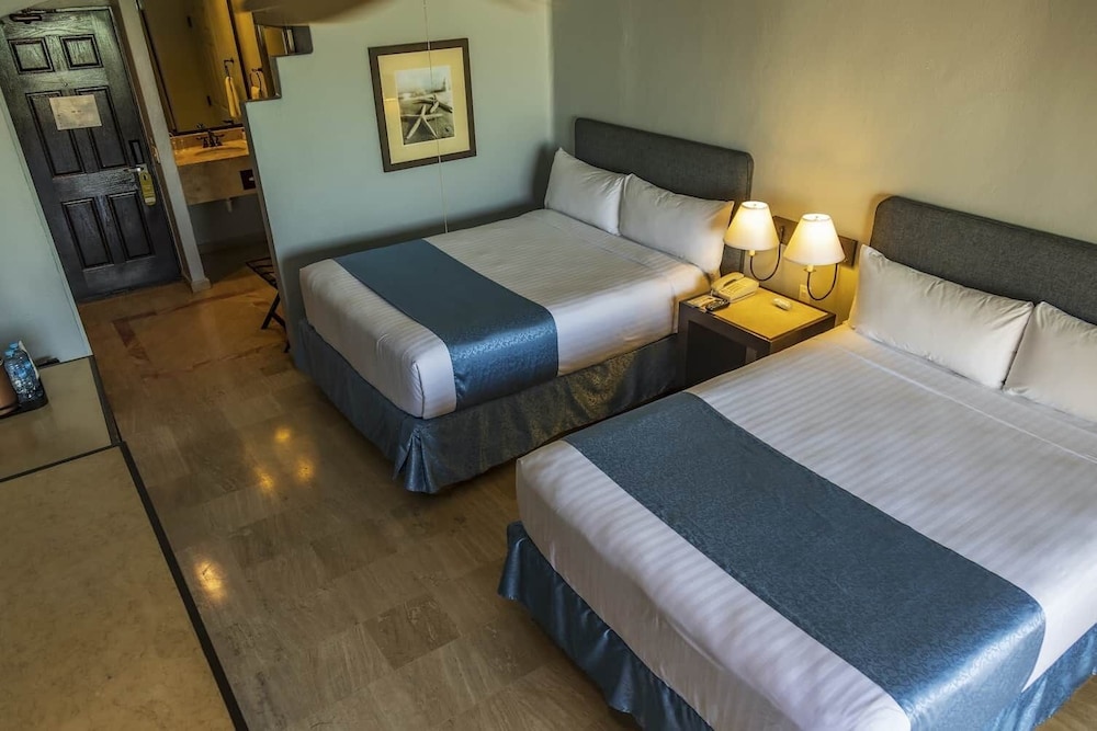 Deluxe Room Pool View with Balcony King or 2 Queen Beds - Photo 6