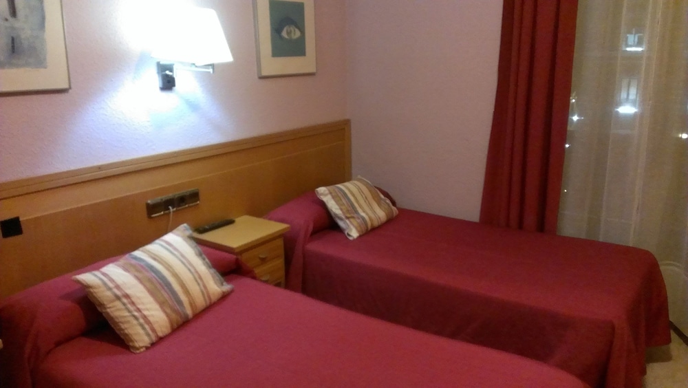 Standard Twin Room, Multiple Bedrooms, City View photo 2