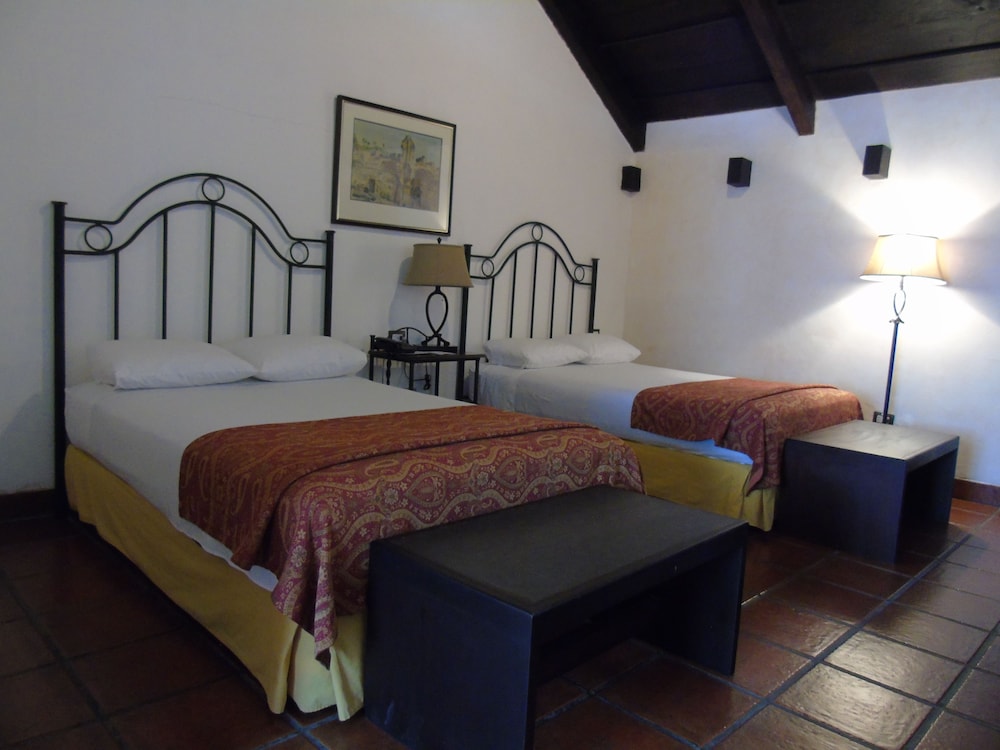 Double Room - Photo 2
