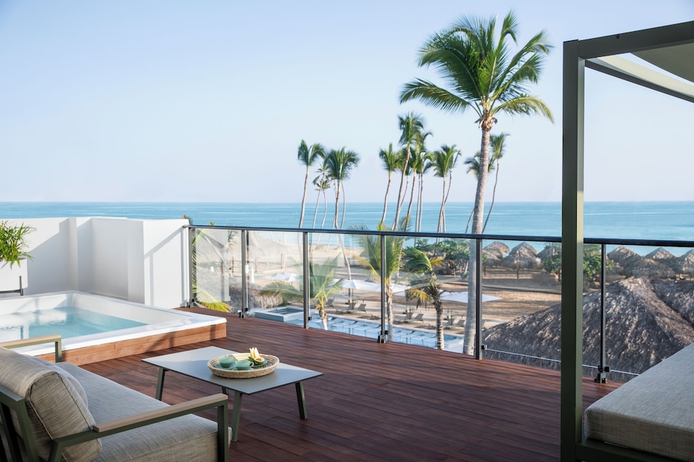 Finest Club Imperial Family Suite with Plunge Pool