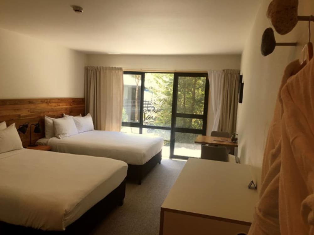Double Room, Mountain View