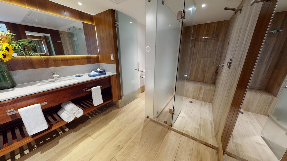 Deluxe Room - Photo 7
